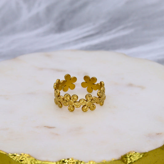 Gold Flower Ring - Adorn-iq