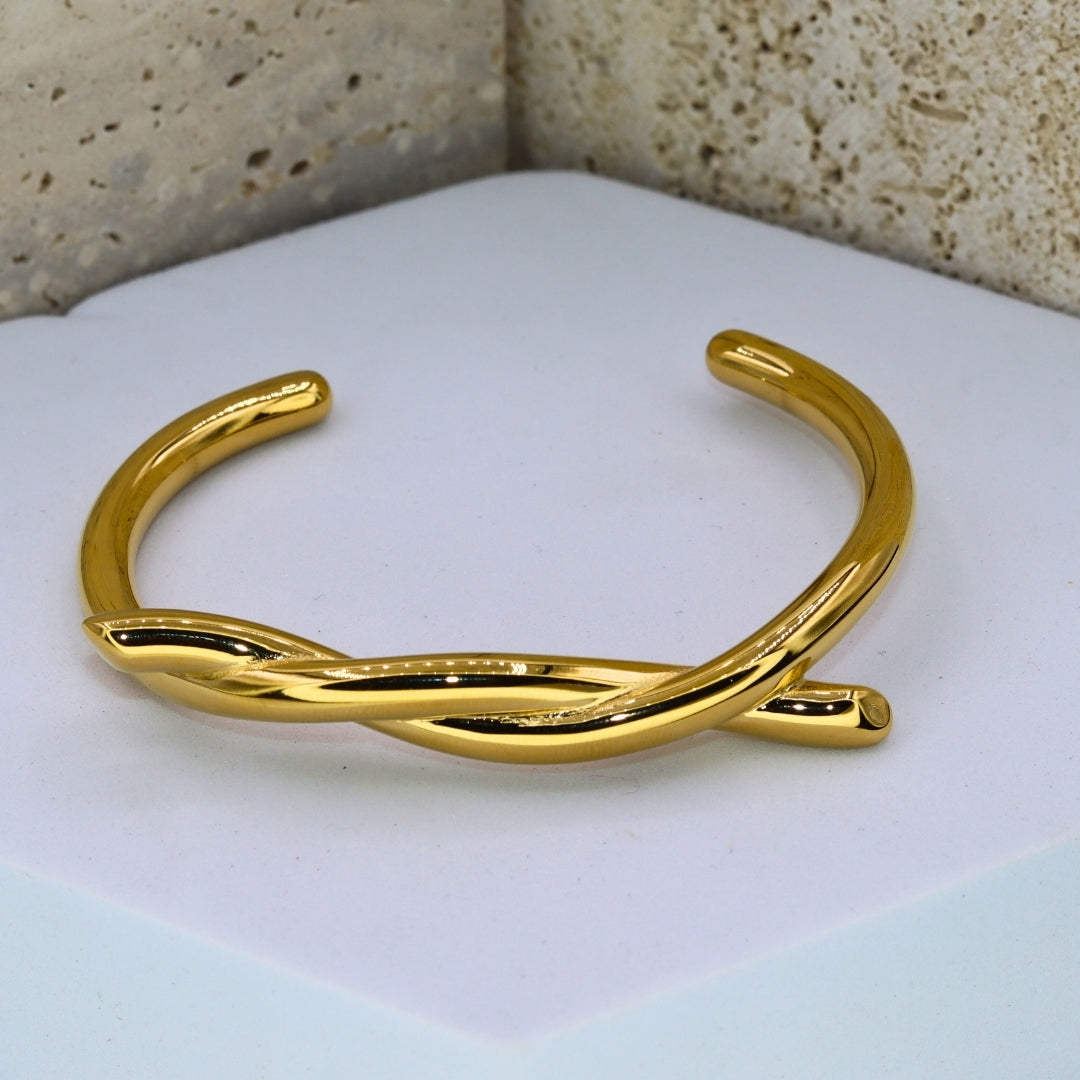 Chunky Twisted Cuff Bracelet - Adorn-iq