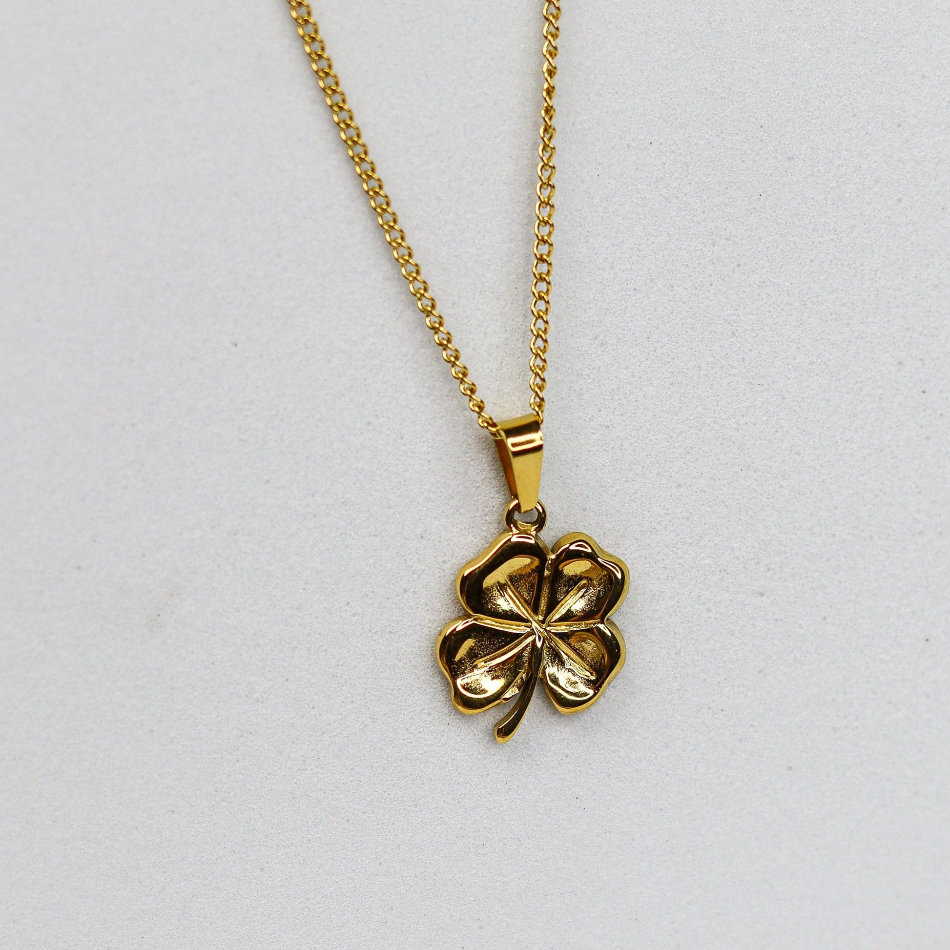 Clover Pendant Necklace - Adorn-iq