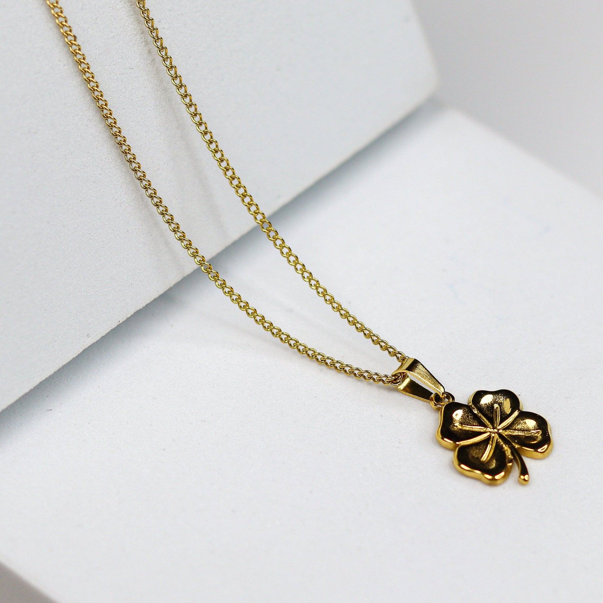 Clover Pendant Necklace - Adorn-iq