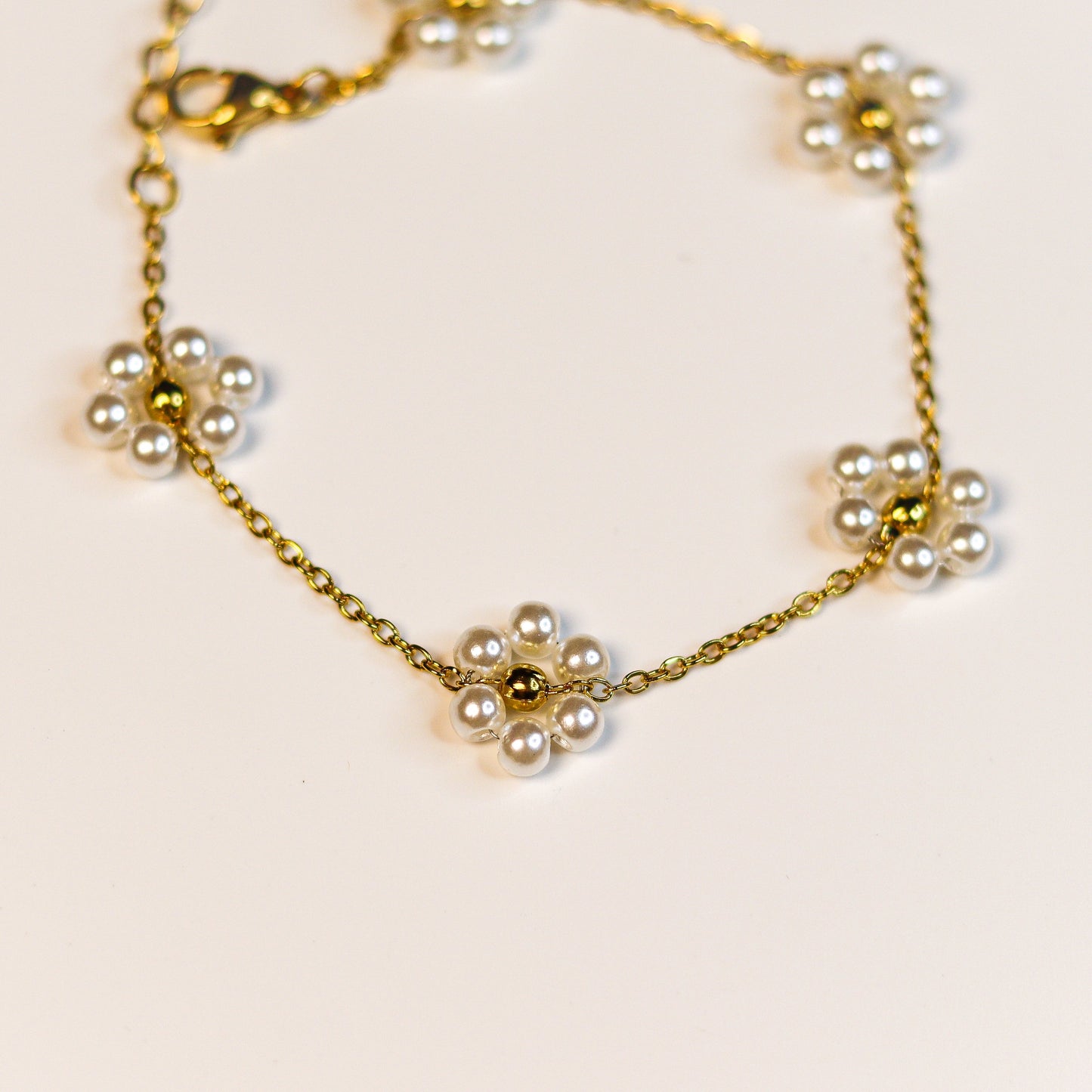 Daisy Pearl Chain Bracelet