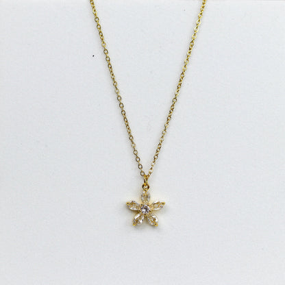 Solitaire Flora Necklace