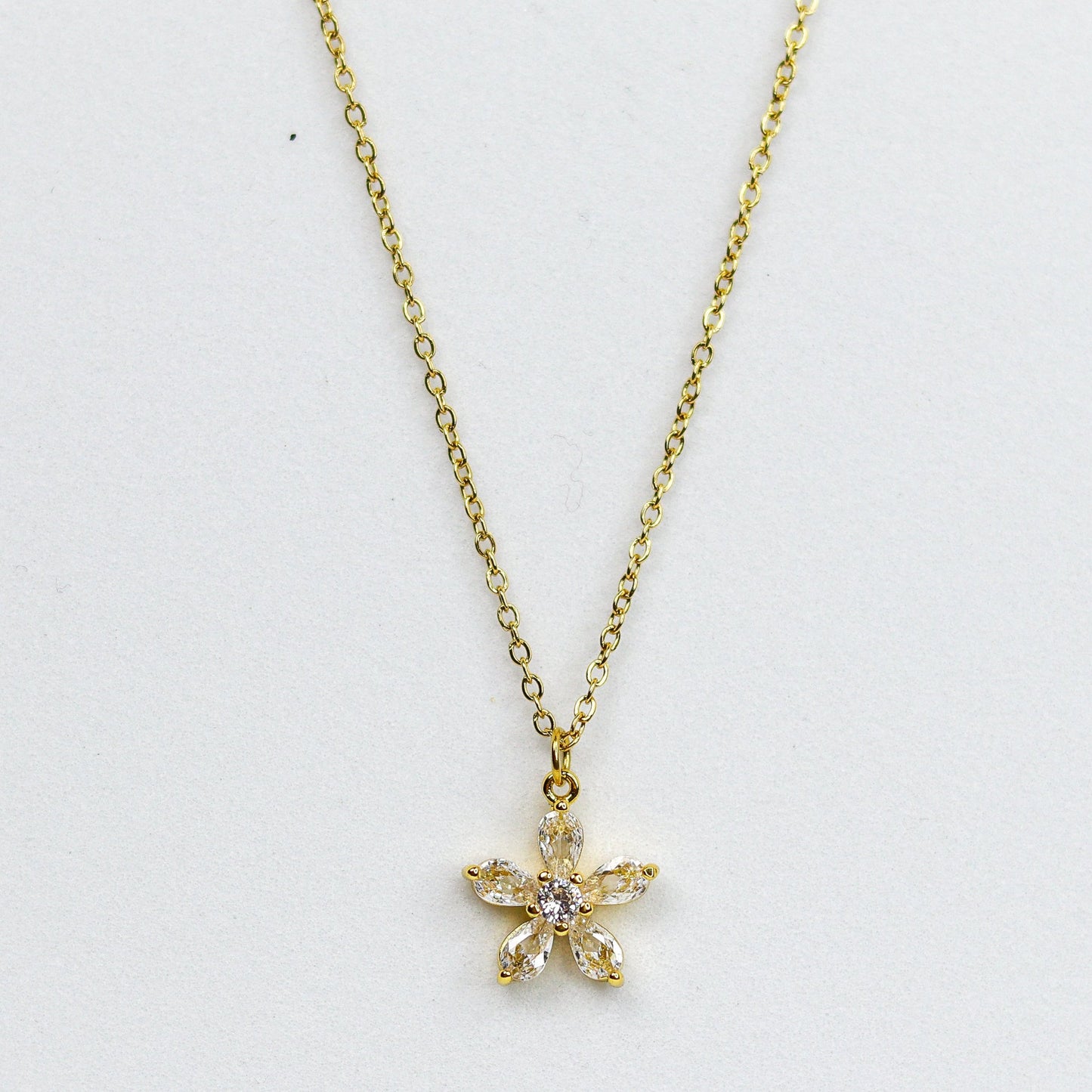 Solitaire Flora Necklace