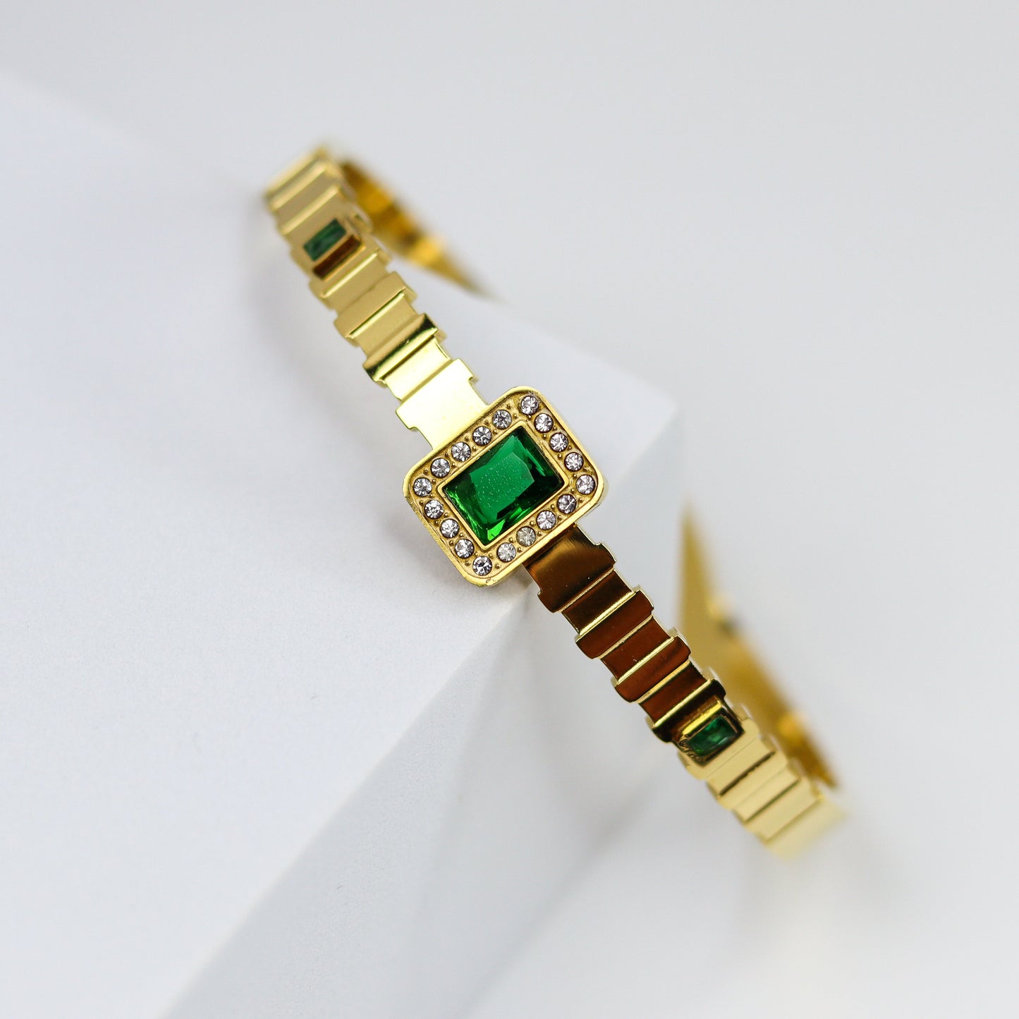 Royal Emerald Stone Bangle Bracelet