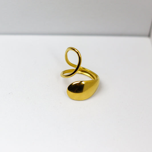 Etrena Gold Ring