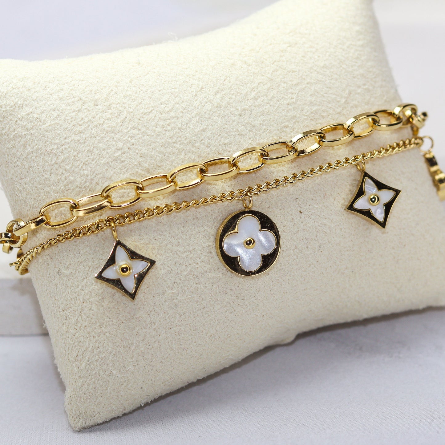 Dual-Chain Snow White Clover Bracelet - Adorn-iq