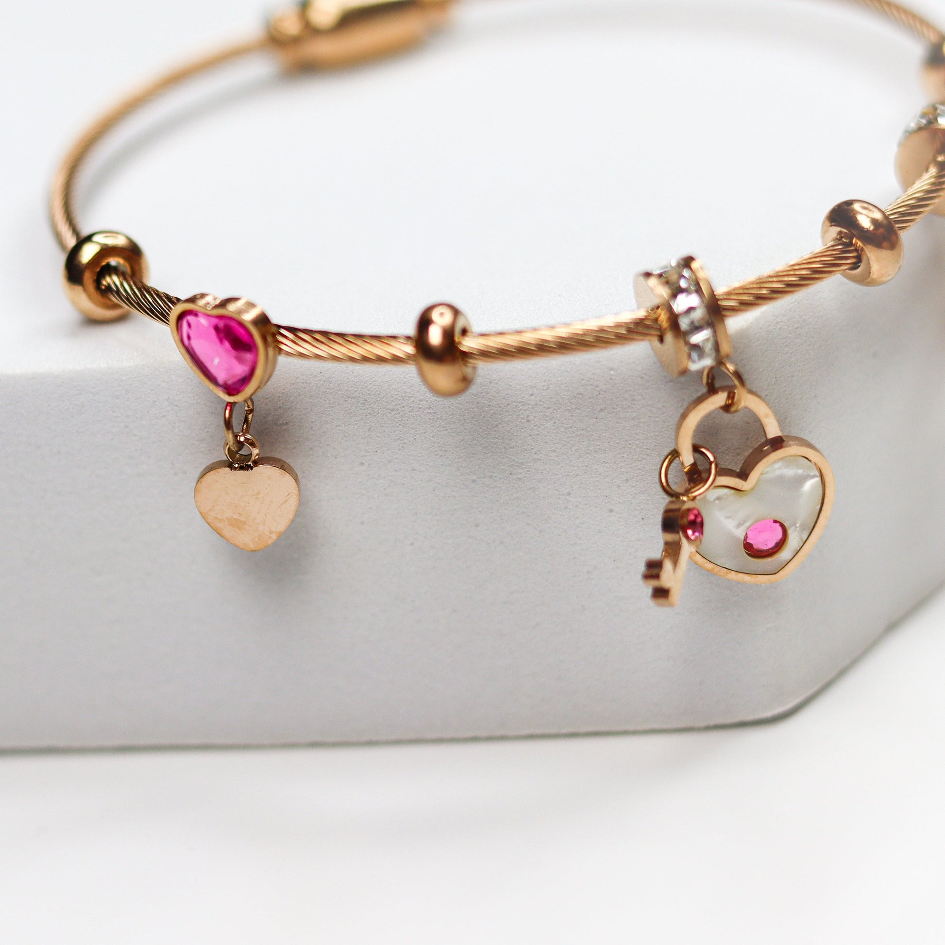 Heart & Key Charm Bracelet - Adorn-iq