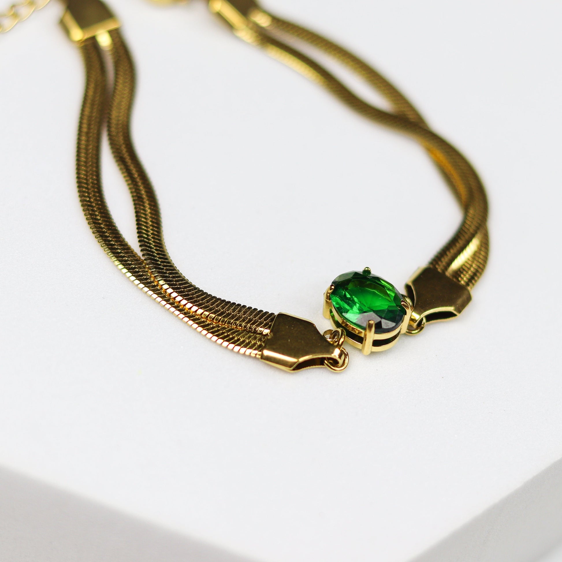 Emerald Snake Chain Bracelet - Adorn-iq