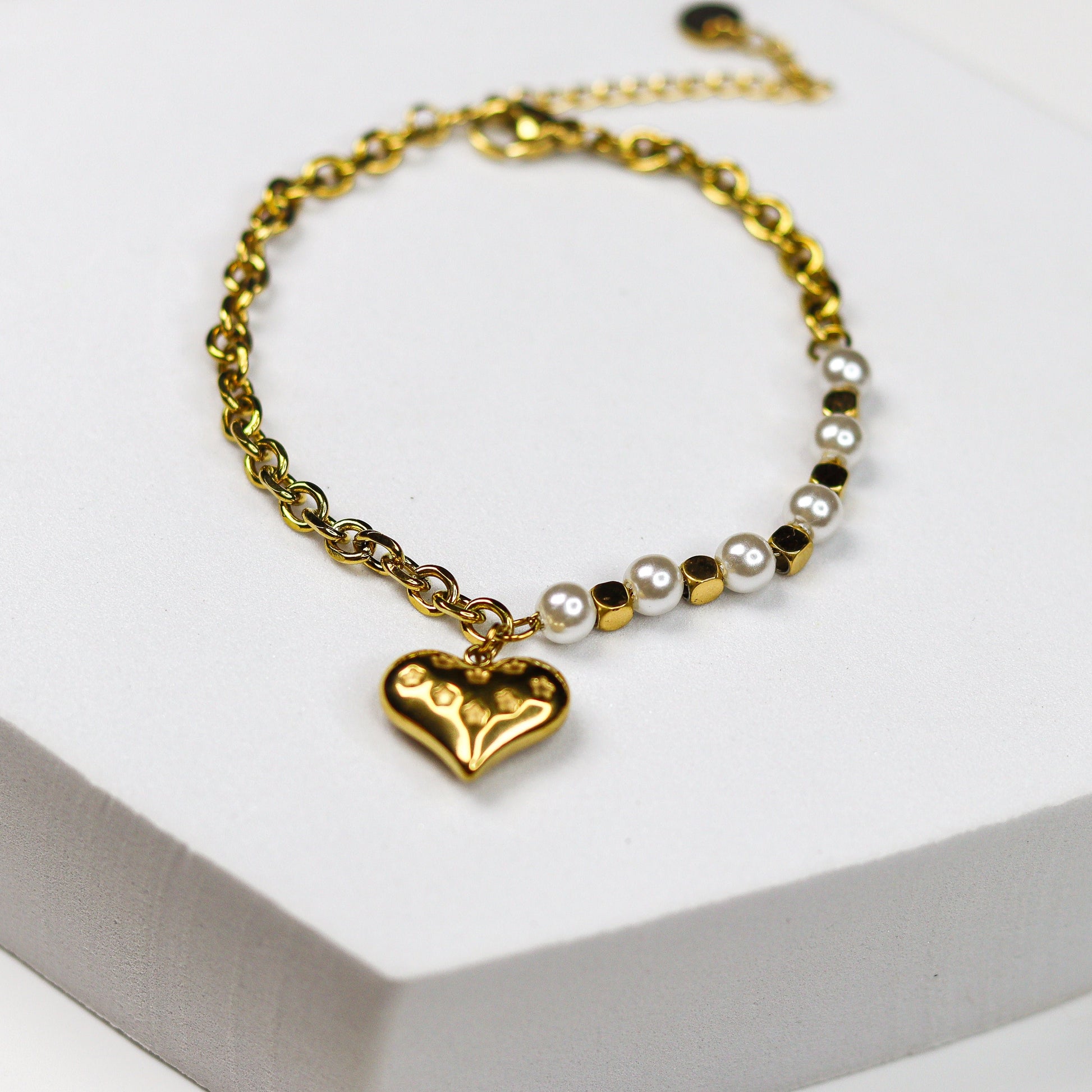 Pearl Chain Heart Bracelet - Adorn-iq