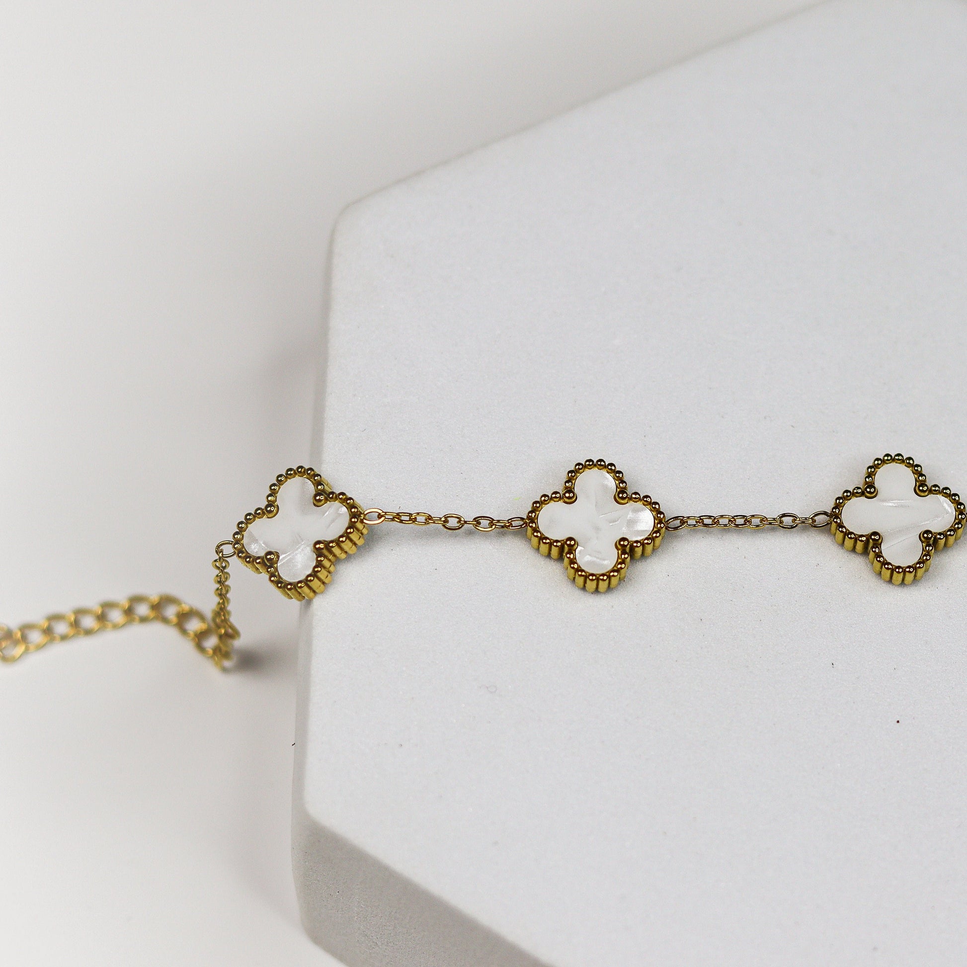 White Clover Chain Bracelet - Adorn-iq