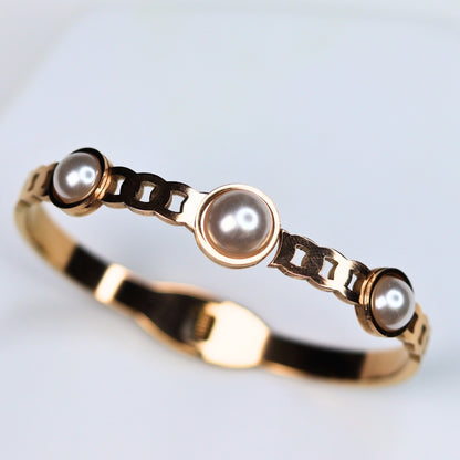 Rose Pearl Bracelet - Adorn-iq